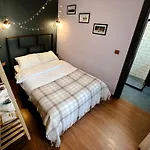Le Banc Hostel