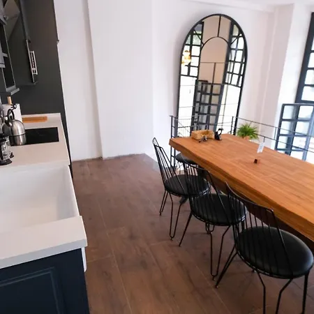 Le Banc Hostel Istanbul